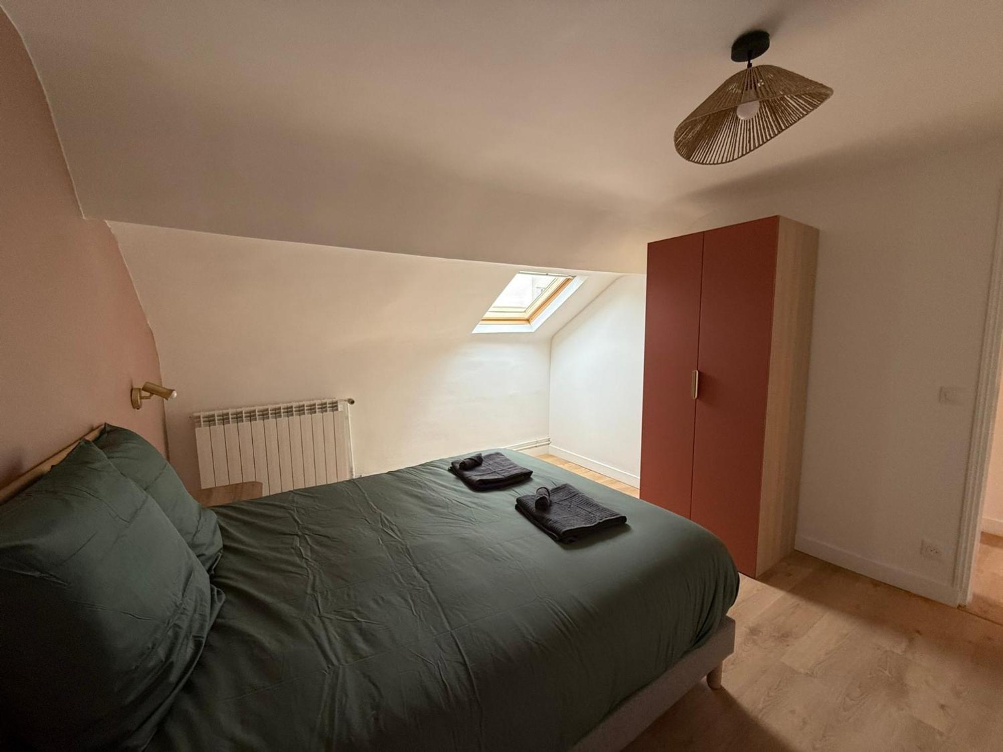 Maison Spacieuse Avec Terrasse Dans Le Centre De * Reims