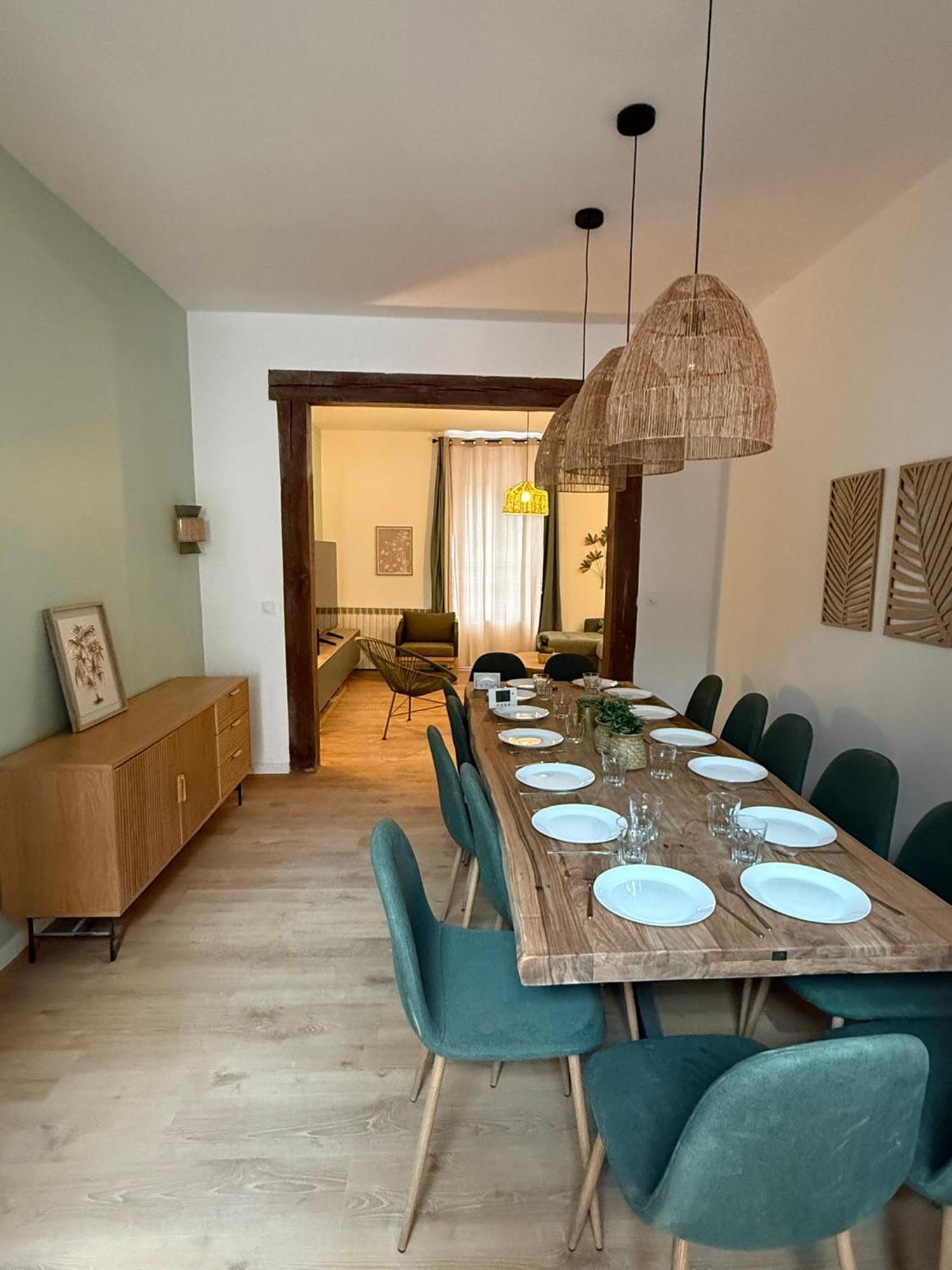 Maison Spacieuse Avec Terrasse Dans Le Centre De Villa *