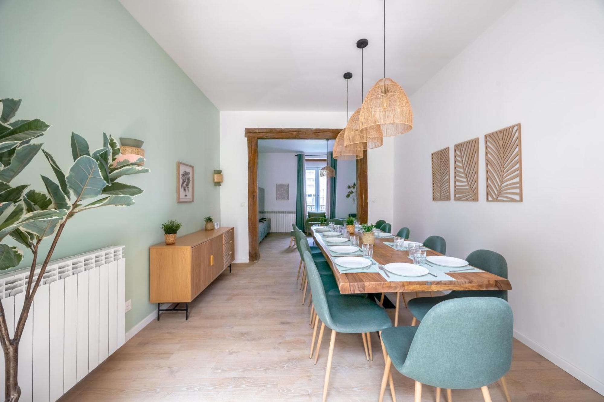 Maison Spacieuse Avec Terrasse Dans Le Centre De Villa *