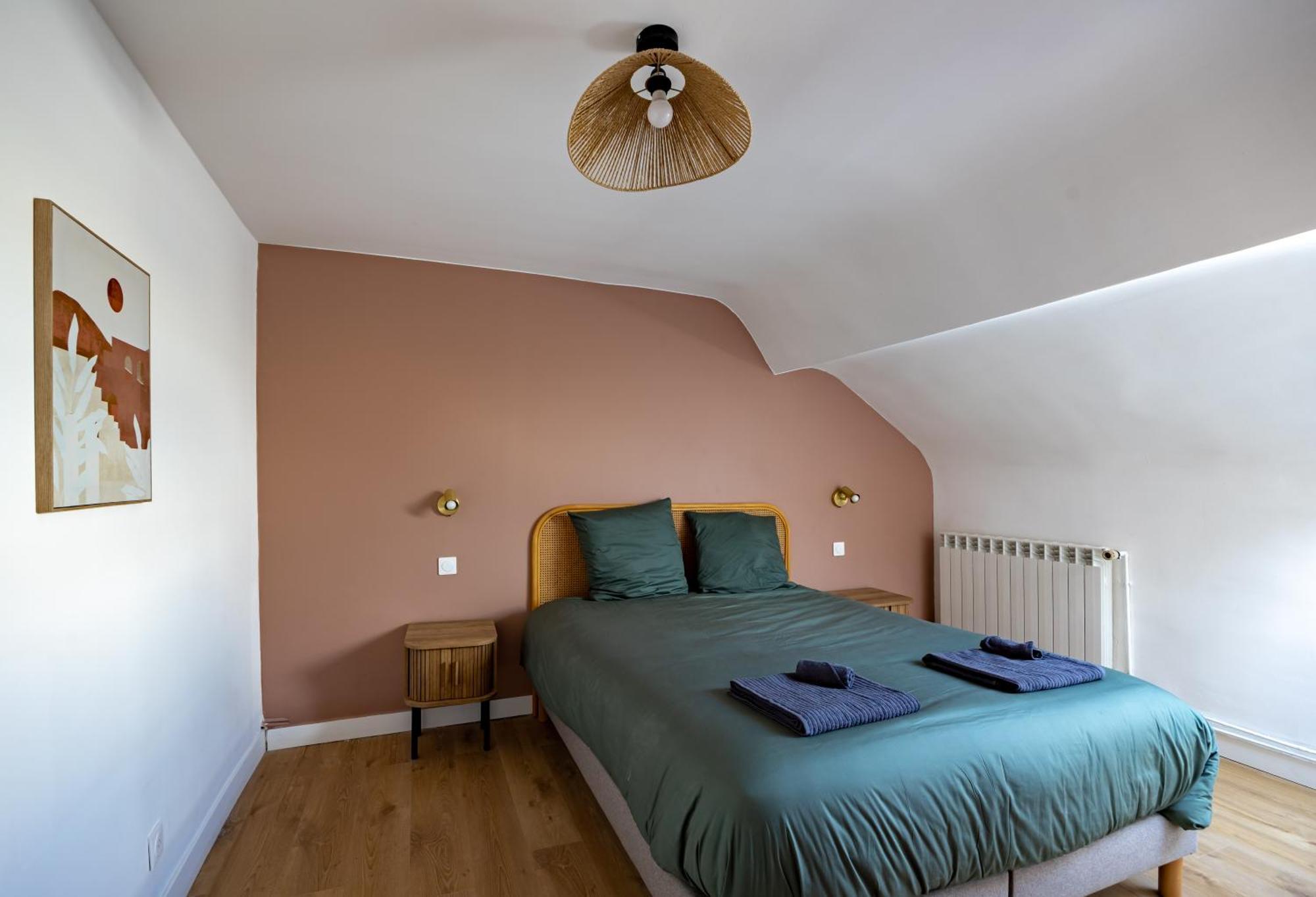 Maison Spacieuse Avec Terrasse Dans Le Centre De Villa Reims